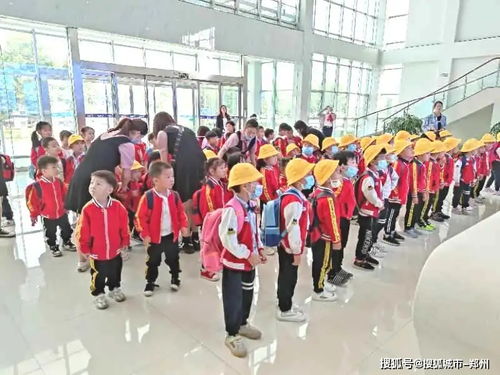 河南教育联盟携手三林幼儿园走进花花牛工厂,喝有品质的牛奶做有温度的教育