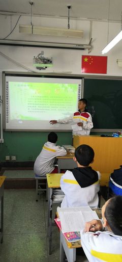 保定市列电中学清明祭英烈活动