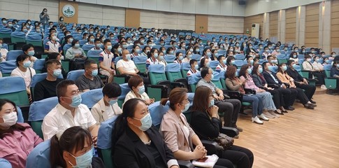 【思想引领】告别红领巾 迈入青春门--保定市第十七中学教育集团河北保定外国语学校举行十四岁集体生日仪式